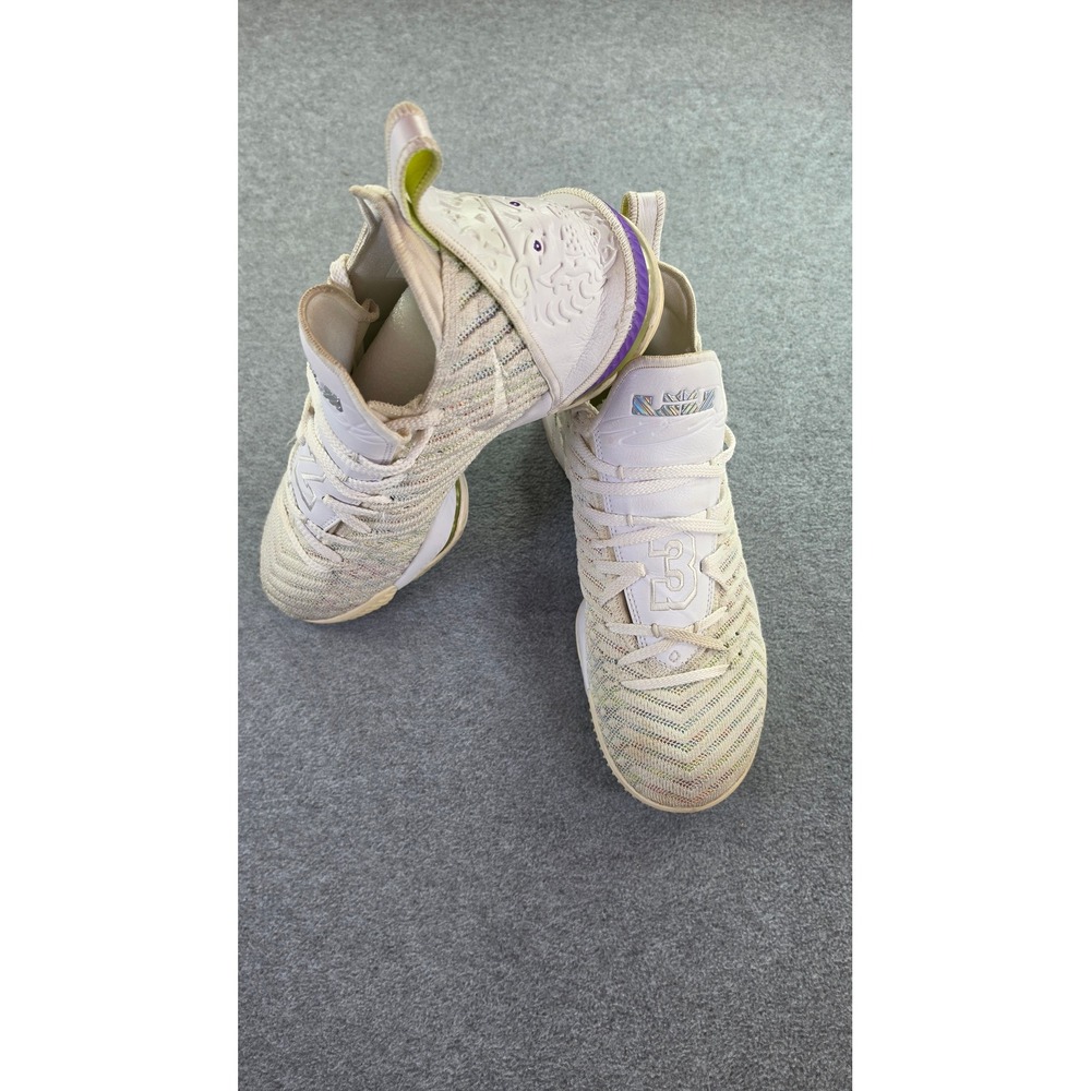 Nike Mens LeBron 16 Buzz Lightyear Basketball Shoes Size 11 White AO2588-102